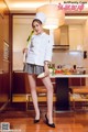 TouTiao 2018-04-24: Model Feng Xue Jiao (冯雪娇) (24 photos)